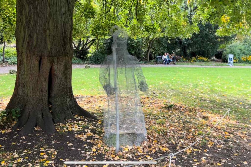 Archbishop in Museum Garden York