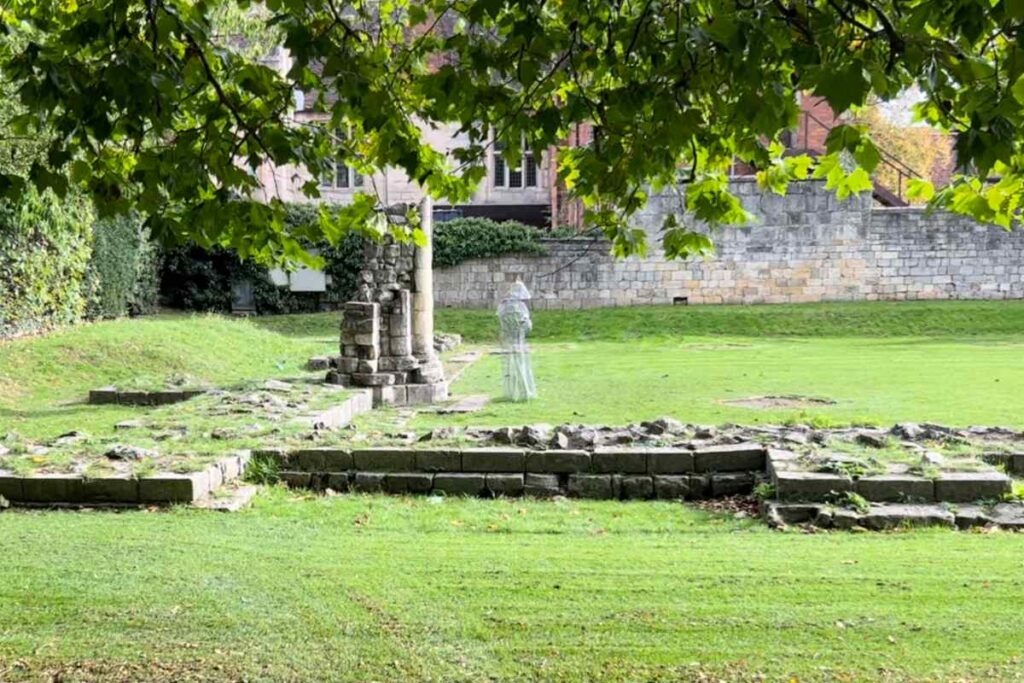 Walk in Museum Garden York