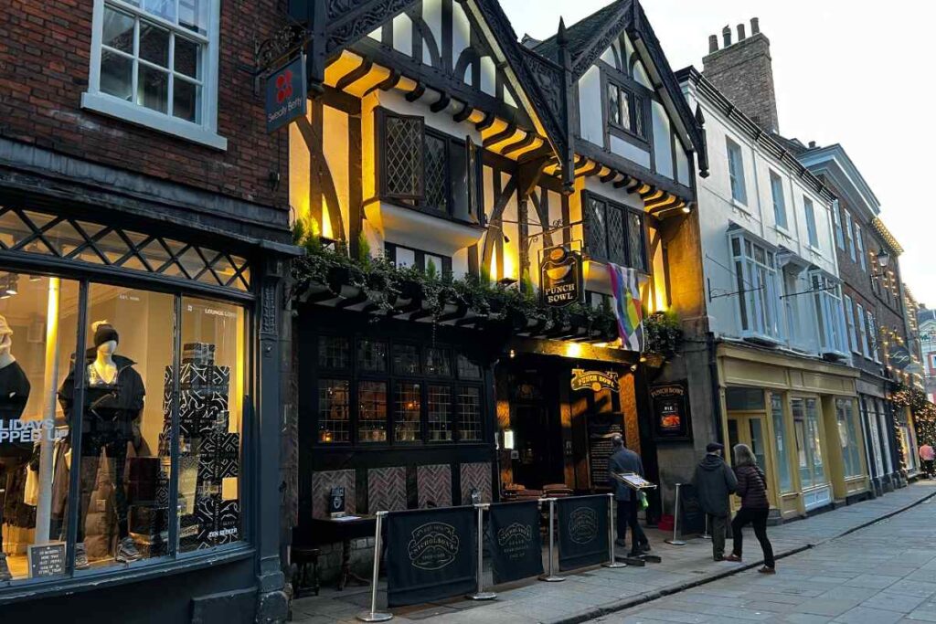 Punch Bowl Classic Pub in York