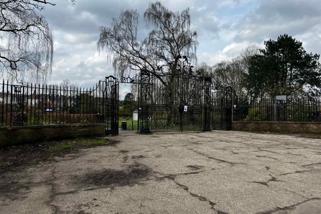 Rowntree Park Entrance