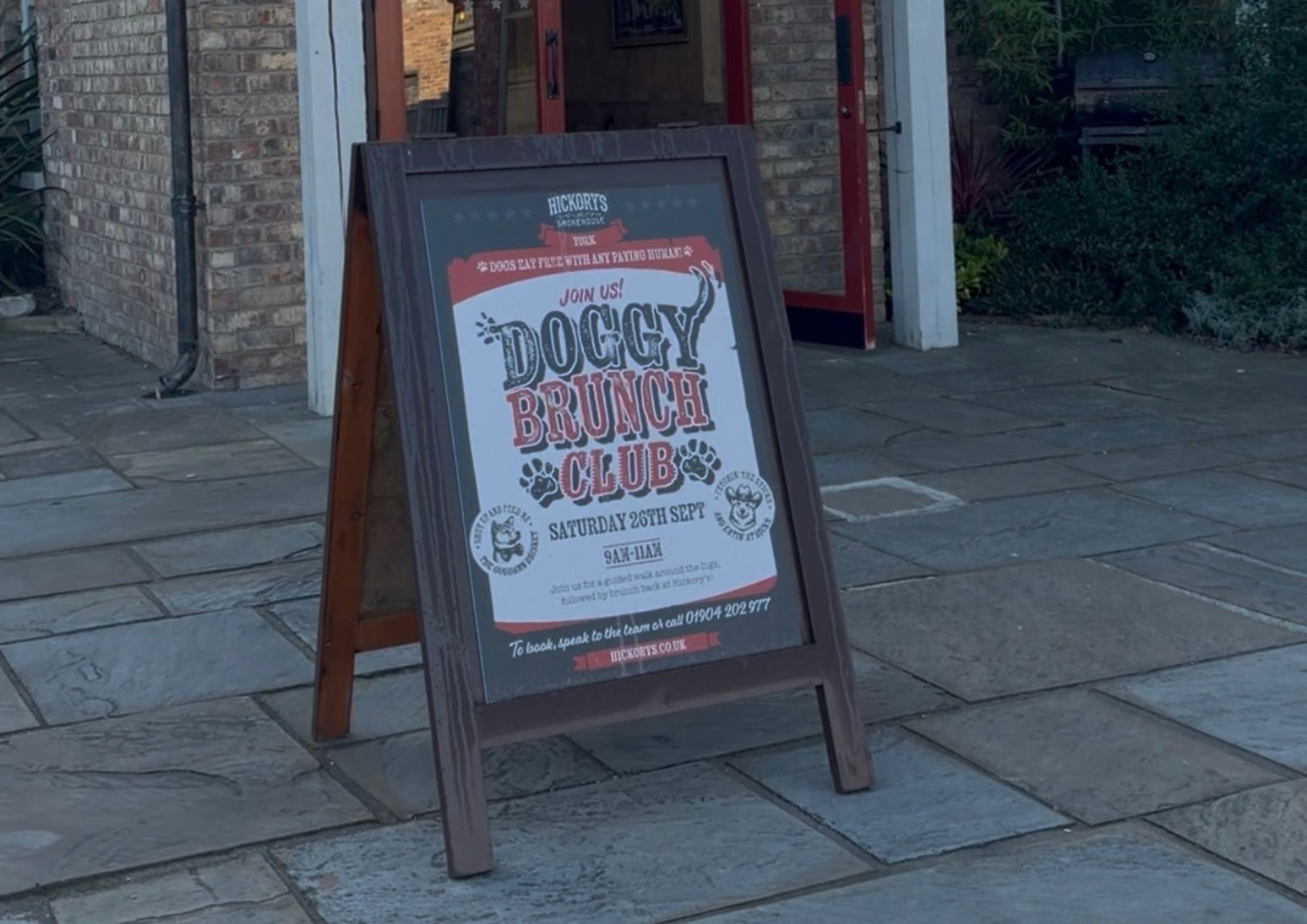 Hickory’s Smokehouse York Doggy Brunch Club: Emmie’s Visit